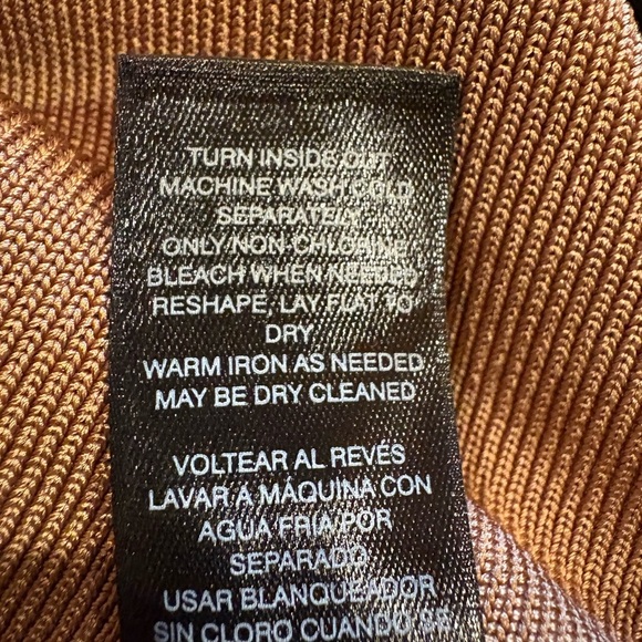 White House Black Market Colorblock Short Sleeve Top side zipper detail size S - Picture 8 of 11